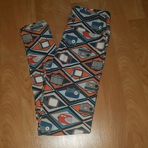 Vintage TV soft lularoe leggings OS
